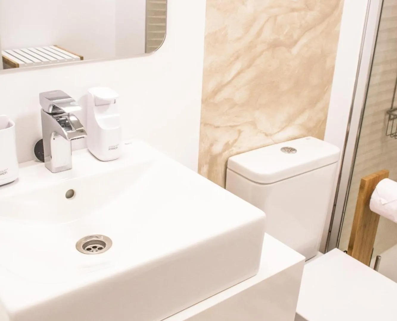 Casa Estepona - Apartamento Con Un Toque Artistico 0*,
